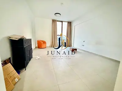 NO DEPOSIT//-READY TO MOVE STUDIO//-AMAZING LAYOUT