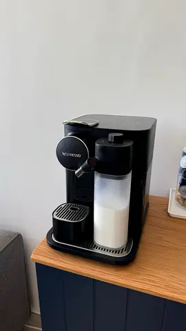 Nespresso Lattissima Milk Espresso Machine - Black
