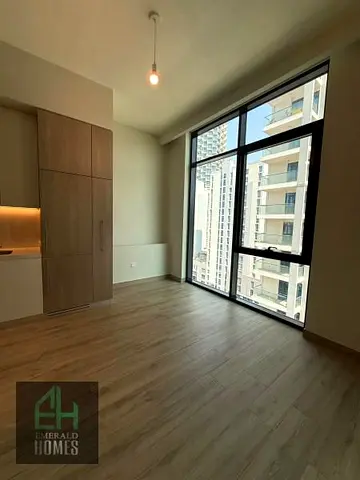 استوديو حديث | أفانت غارد ريزيدنسز | إطلالة على وسط المدينة