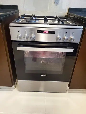 Siemens 60cm Top Gass Oven Electric Cooker