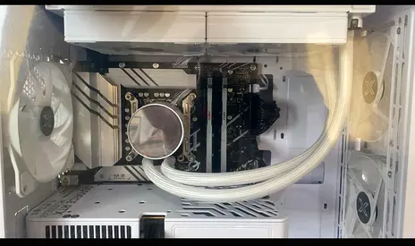 Gaming PC high end for sale, Full set. Including monitor, table, mouse and keyboard,