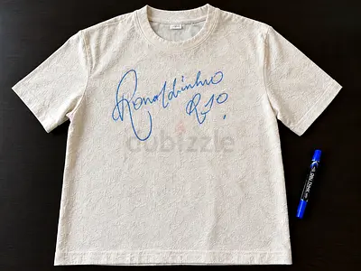 Ronaldinho Signed T-Shirt – Original Signature + Photo Proof & Signing Pen