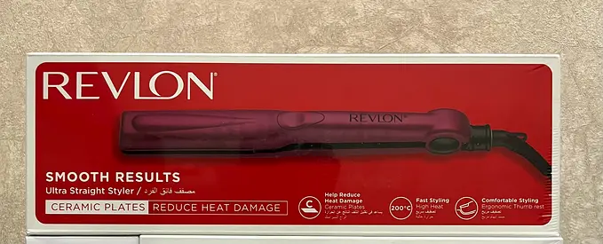 New Revlon Straightener Ultra Straight Styler Fast Styling High Heat RVST2176ARB with Box