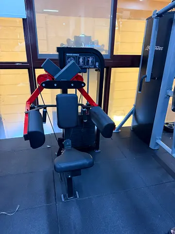 Precor Seated Inner/Outer Thigh Adductor Abductor Machine - Good Condition