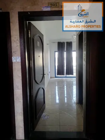 For young men or employees in Al Nuaimiya 2 – balcony – spacious – prime location