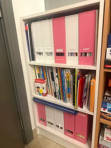 2 IKEA bookcases, white, 60 × 106 cm
