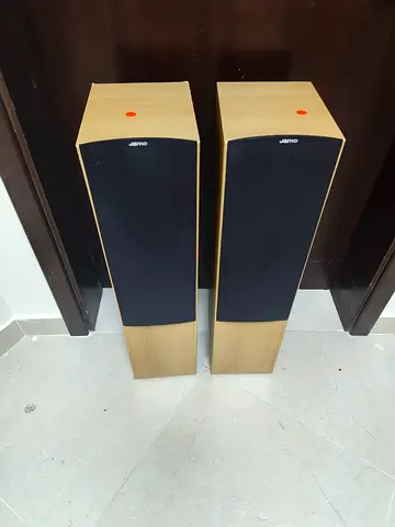 Jamo Tower speakers E550