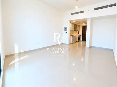 PREMIUM DEAL! Move-In Ready | 1 Parking | 40K ONLY | Brand New