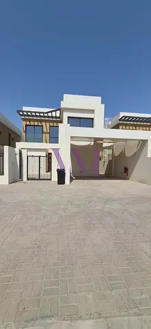 Spacious 4-Bed Villa, Marbella II, Mina Al Arab