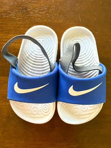Nike baby slides, size 22. Kawa Model