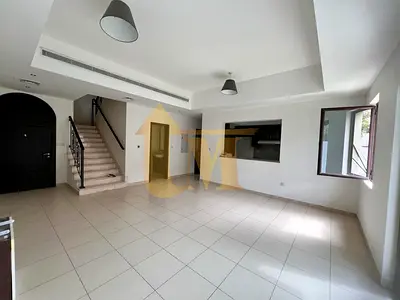 4 BR Villa with Private Garden for Rent