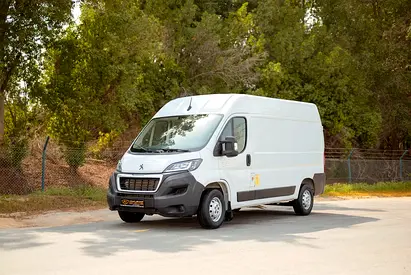 Peugeot Boxer Delivery Van | GCC Specs | Ref#P02696