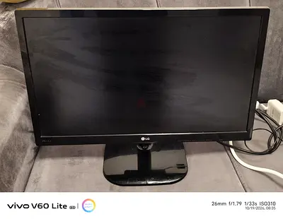 LG 21.5-inch LED Monitor - Good Working Condition