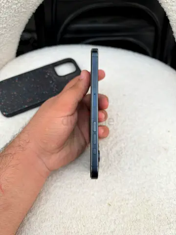 iPhone 15 Pro Max - 256 gb Blue, Good Condition, Comes with Case