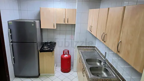 Executive bed Space available for indian male