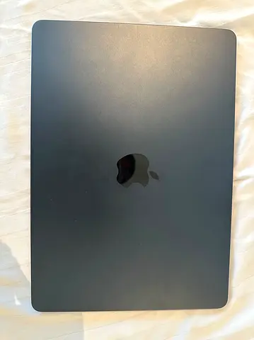 Apple MacBook Air 13 M3 (English Keyboard) Laptop, 13.6”, M3, 8 GB RAM, 256 GB SSD, macOS Sonoma, 8