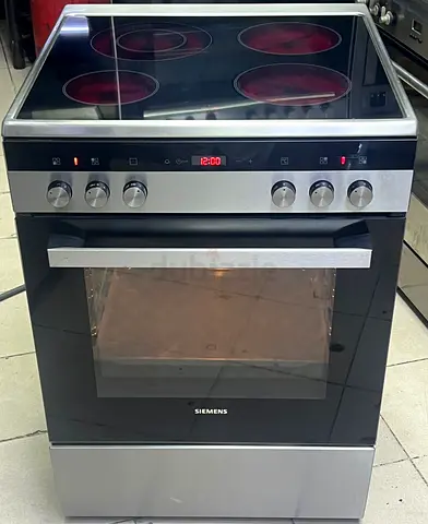 Siemens Electric Ceramic Hob Cooker with Oven - Good Working Condition