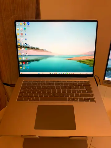 Microsoft Surface Laptop 7, 15-inch, Snapdragon X Elite, 16GB RAM / 512GB SSD, Excellent Condition