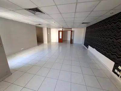 Fully renovated 3bhk conditioning the landlord