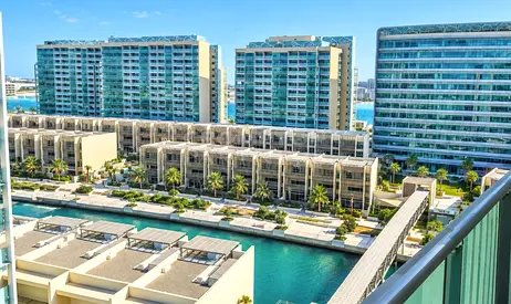 Canal View | High Floor | 2BR En-Suite | Tenanted