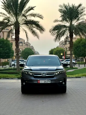 8 seaters GCC not negotiable السعر نهائي للجادين