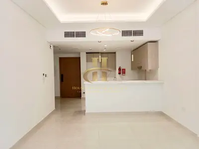 Beautifull | Spacious Apartment | With Balcony | Best price