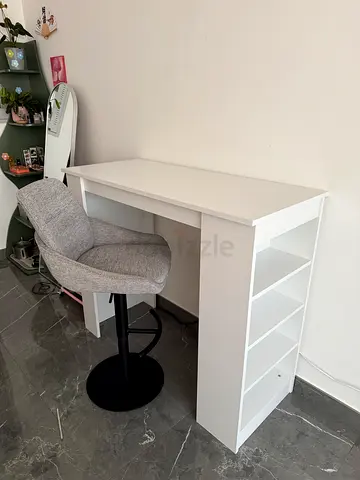 Bar desk & adjustable stool