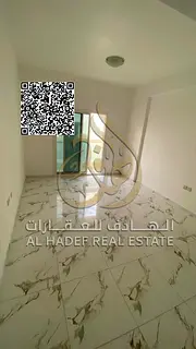 A room and lounge with 2 bathrooms and a balcony, second tenant with a built-in wardrobe, close to t