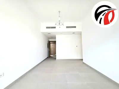 شقة مشرقة بغرفة نوم واحدة | شرفة | إطلالات على المجتمع والمدينة