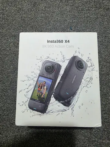 Insta 360 X4