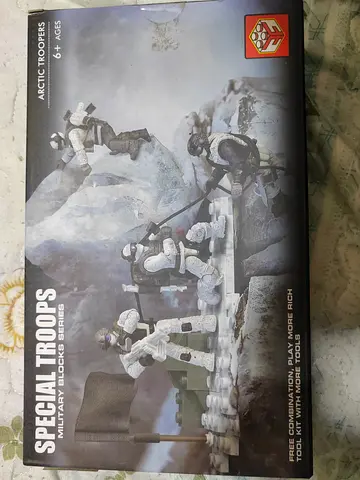 Special Troops Arctic Military Block Figures Set - New in Box