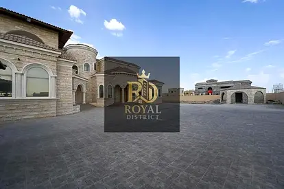 ديل5 نار | تملك فيلا مستقلة زاوية | 5 غرف نوم + غرفة خادمة + 3 مجلس | حوش ضخم | تصميم كلاسيكي | تشطيب فاخر | موقع متميز