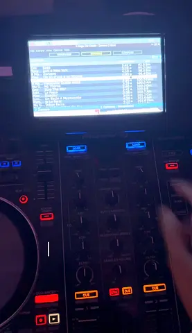 Dj controller screen