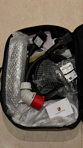 Brand New NU
Original Porsche Mobile Charger Connect 22kW – Complete Kit with Additional Accessories
