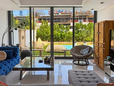 Single Row • Vastu-Compliant • Private Pool