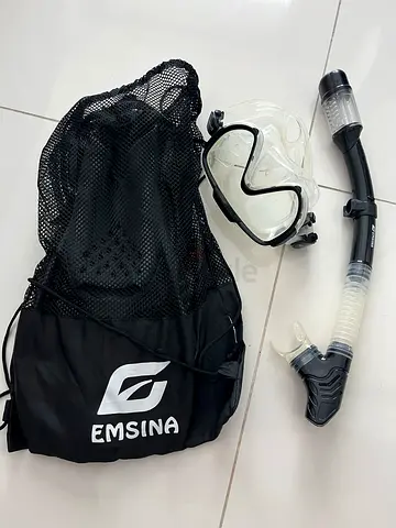 EMSINA 3-in-1 Dry Snorkel Set with Adjustable Fins (Size 42-47)