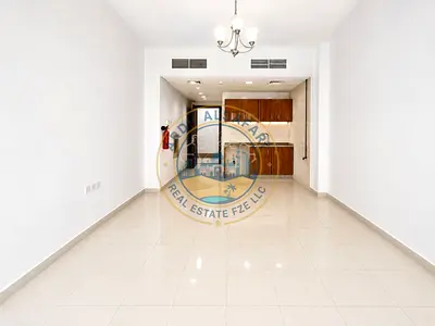 No commission Luxury Studio Apartment With Covered parking