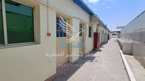 A total of 22 rooms are available for rent in Al Sajaa, located on a main road. The property may suit companies and investors looking for accommodatio