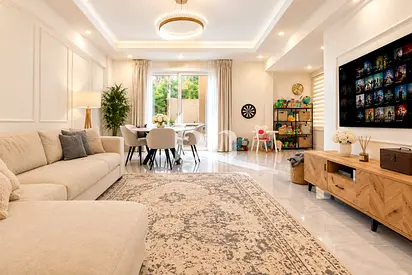 Prime location | Near Pool+Park | Upgraded