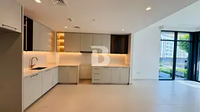 LARGE LAYOUT | DIRECT ACCESS TO POOL |