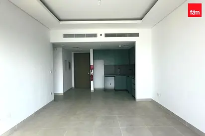 Brand New, Premium Location, Vacant