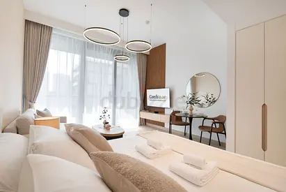 Bright & Cozy Studio | Relaxing Park Views
