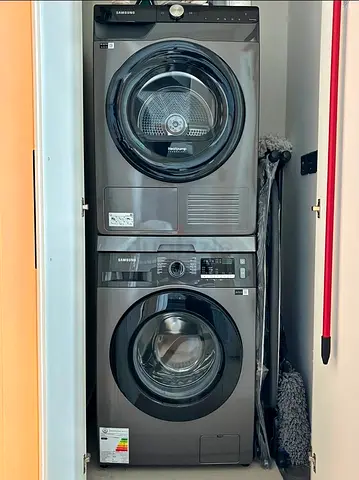 Samsung Heatpump Dryer & Washer Separate Set Excellent Condition