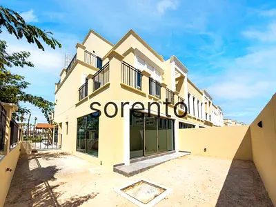5 Bed Townhouse | End Unit | Rare Side Park