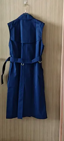 Burberry Navy sleeveless trench coat / long vest with belt - size M