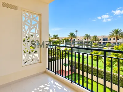Bright Open Plan/Single Row/Next to Amenities