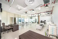 Semi-Fitted Office with Canal Views | 2 Parkings