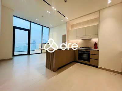High Floor 1BR | Skyline View | Private Pool