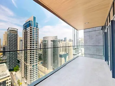 Canal Partial View | Huge Balcony | Upgraded