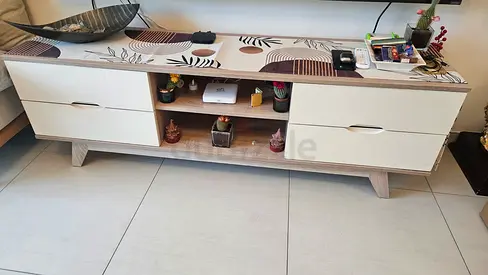 Modern low TV cabinet / media console in white and oak finish